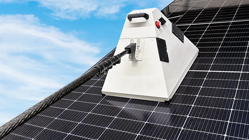 The Basler SWIR camera in the MBJ Quickcheck inspects solar panels in photovoltaic systems during operation.