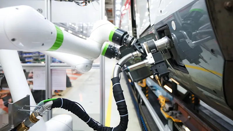Cobots autonomously take care of water management