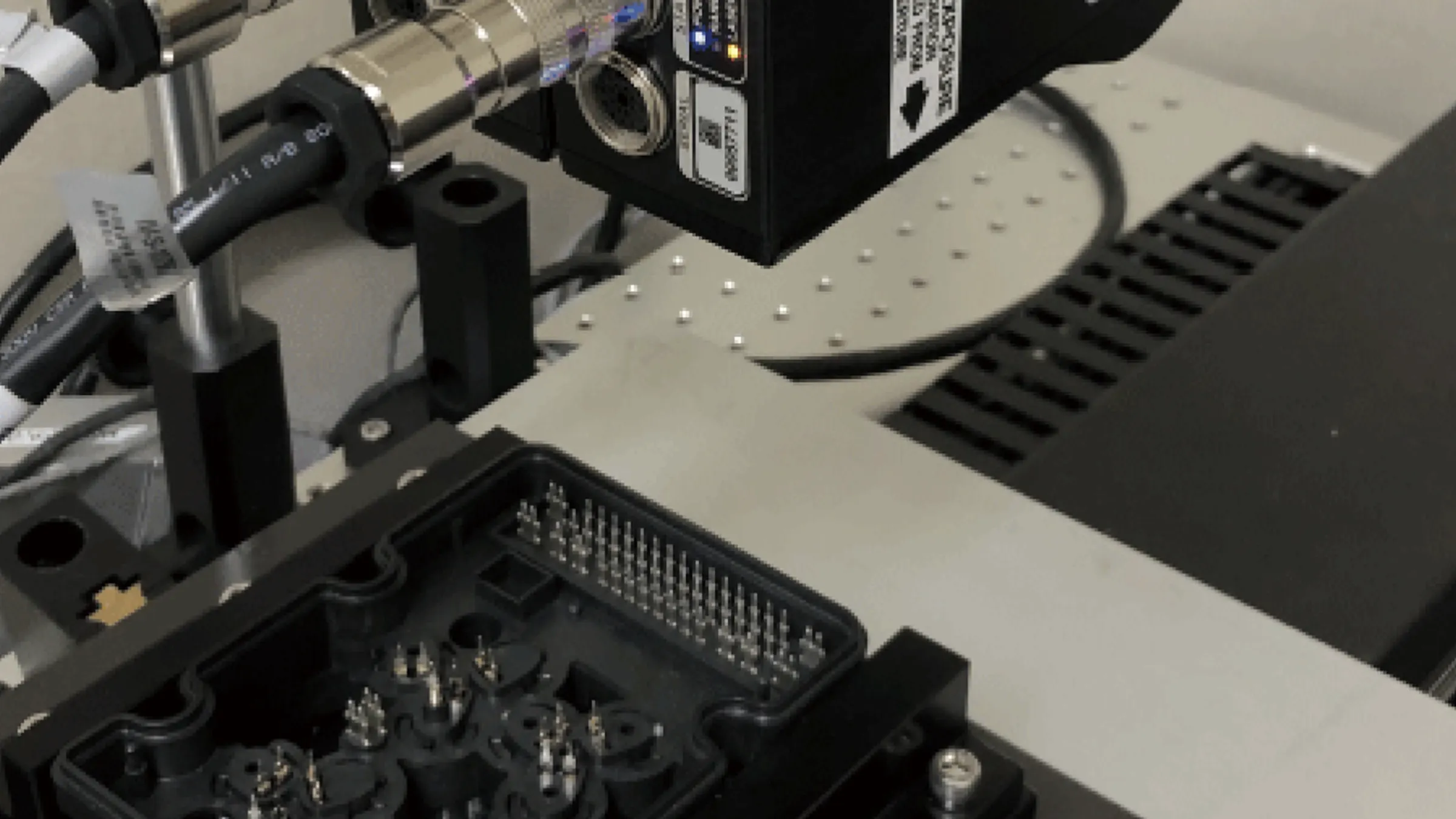 connector-pin-shape-defect-multi-sensor-application-inspection-1