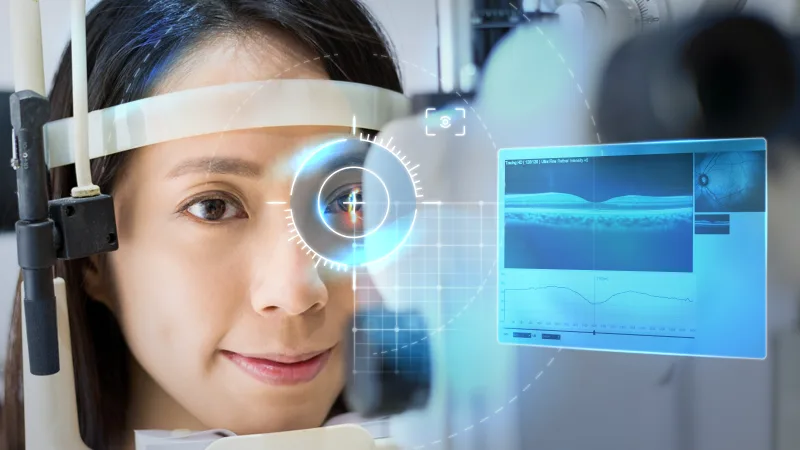 眼科の眼底検査と光干渉断層撮影（OCT）