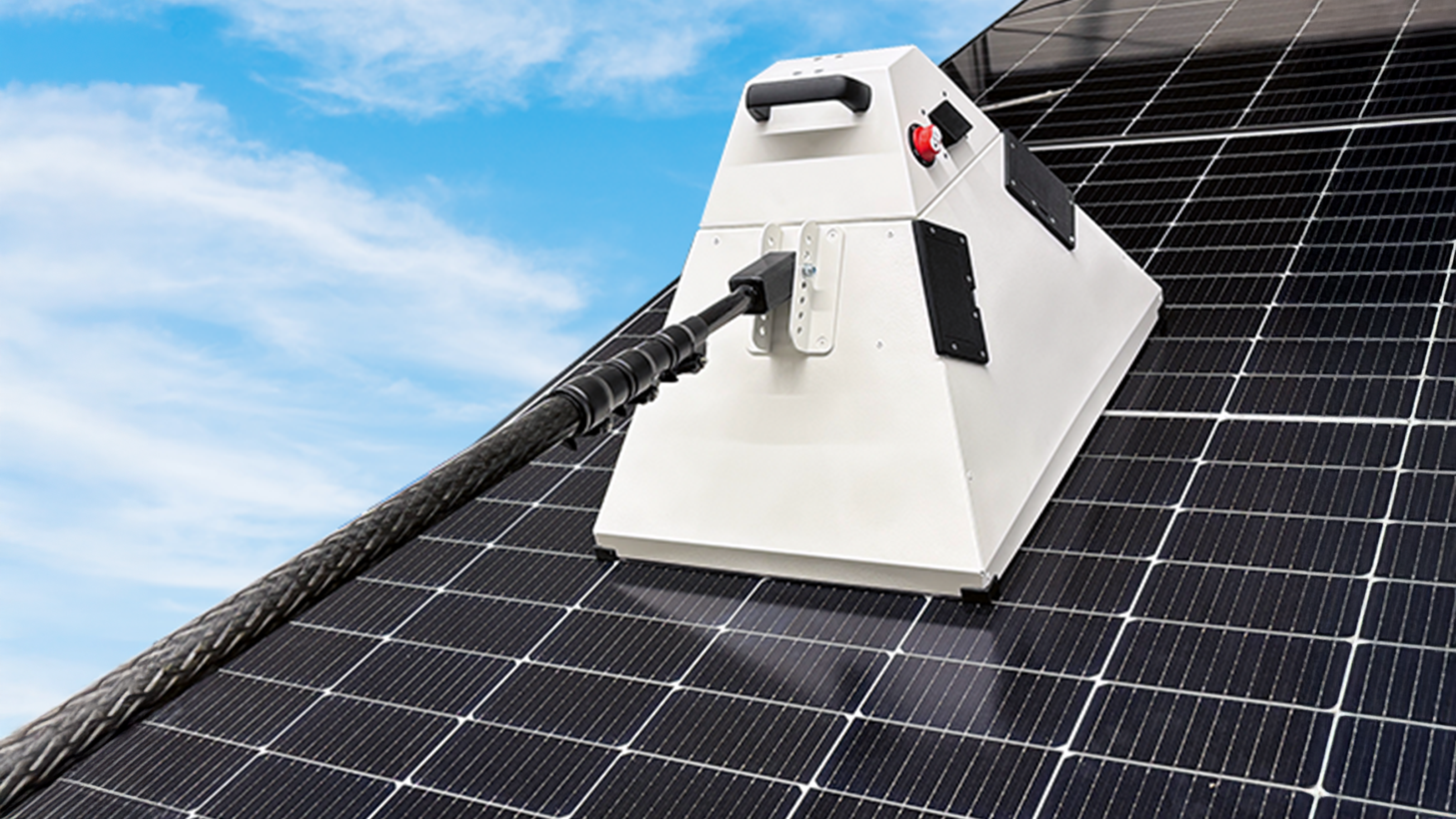 The Basler SWIR camera in the MBJ Quickcheck inspects solar panels in photovoltaic systems during operation.