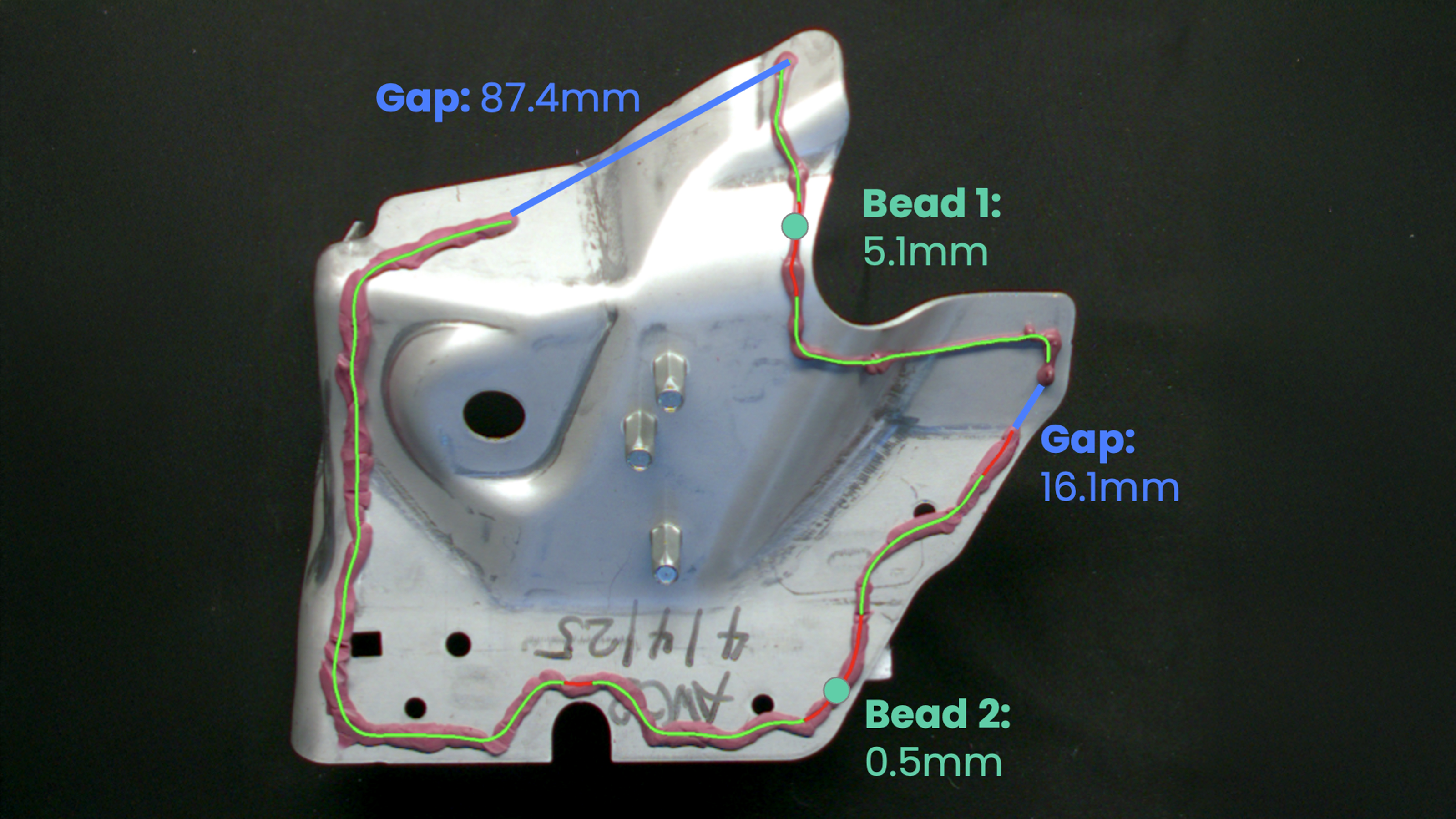 접착 비드 정밀 분석: 갭 발생 여부, 부품 에지까지의 거리 불량, 접착 도포 두께를 구분하여 분석합니다.