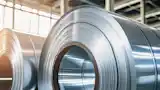 L'aluminium crée de fortes réflexions lumineuses