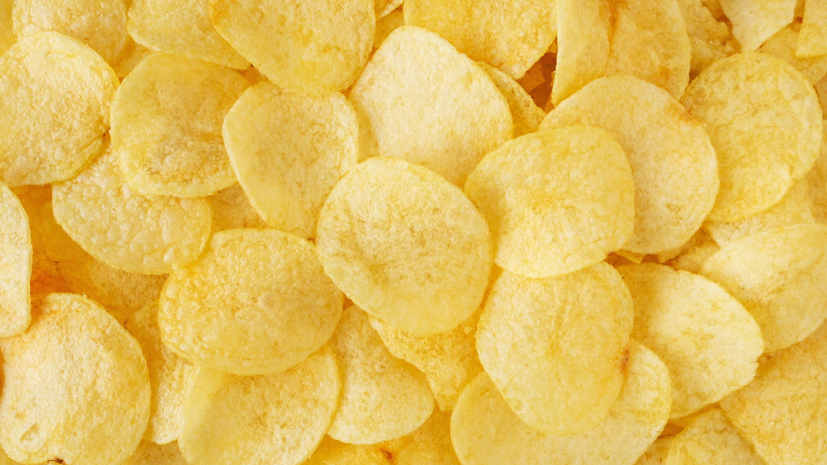 Salinity on snack surfaces